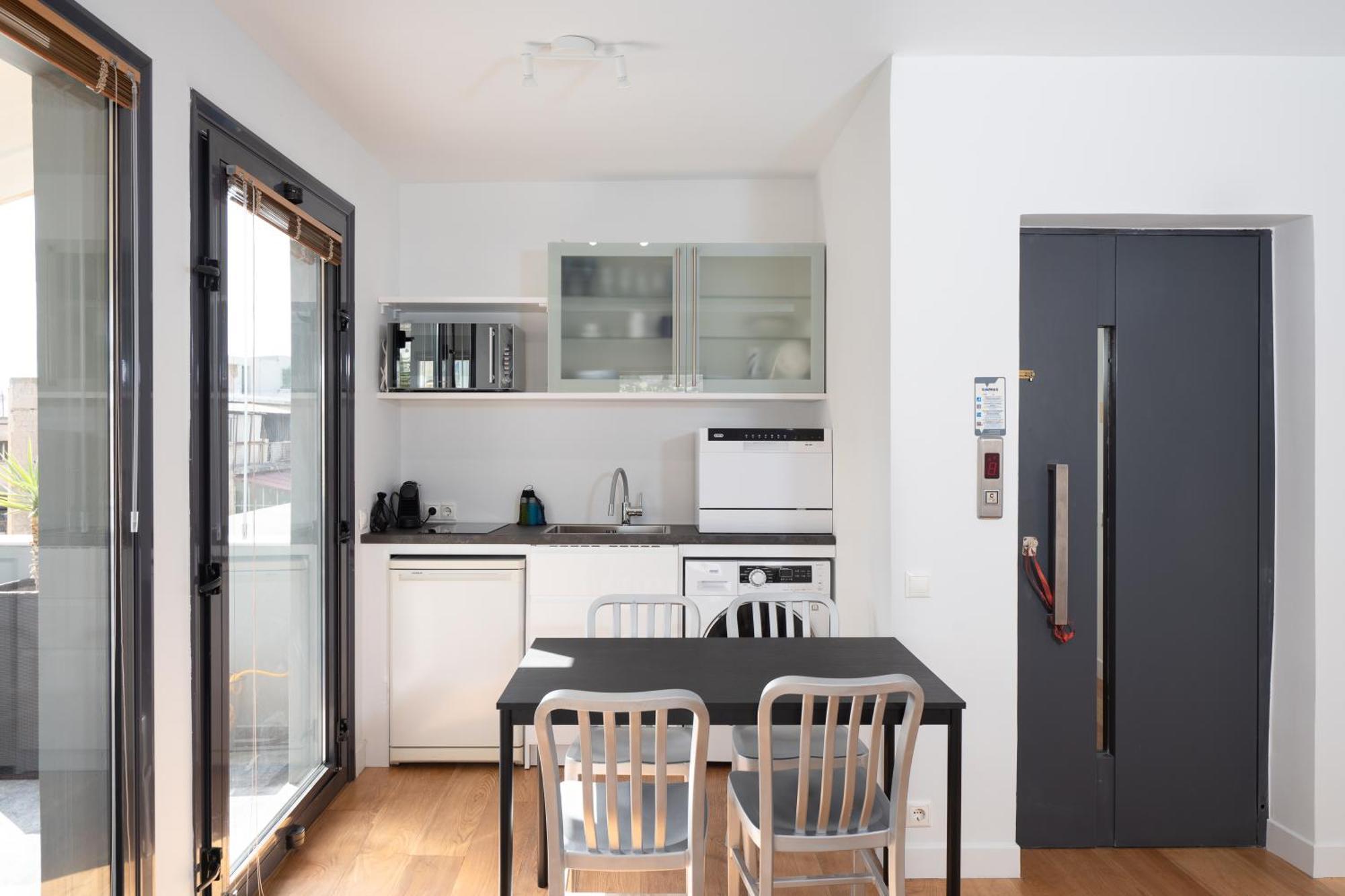 Psirri 1br Loft With Acropolis View * Athen
